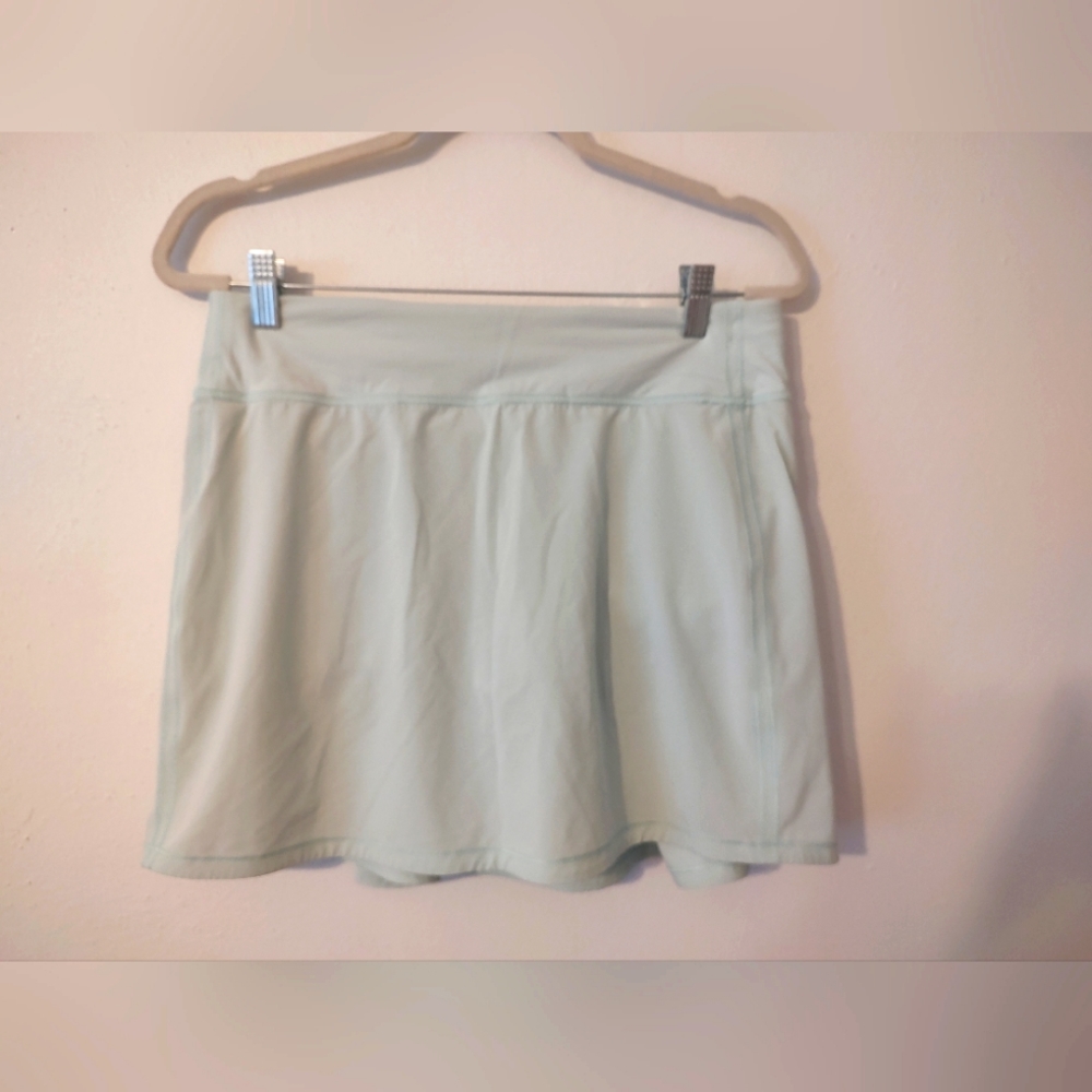 Lululemon skort size 8